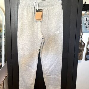 NWT The North Face relaxed sweats